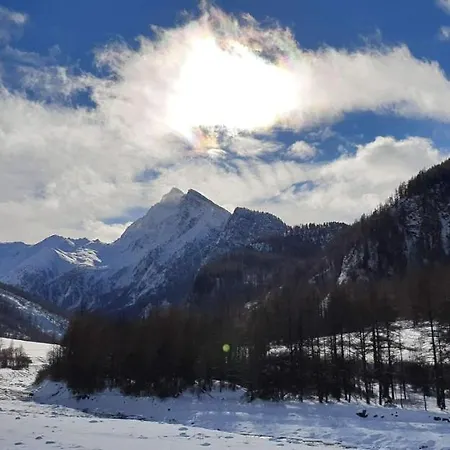 Le Du Queyras Avec Vue Sur La Montagne Apartment